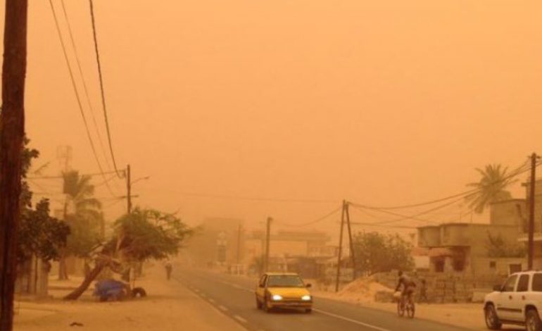 Une tempête de sable et de poussière recouvre la Mauritanie et le Sénégal