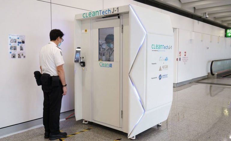 L’aéroport de Hong Kong met en place une cabine de désinfection des germes