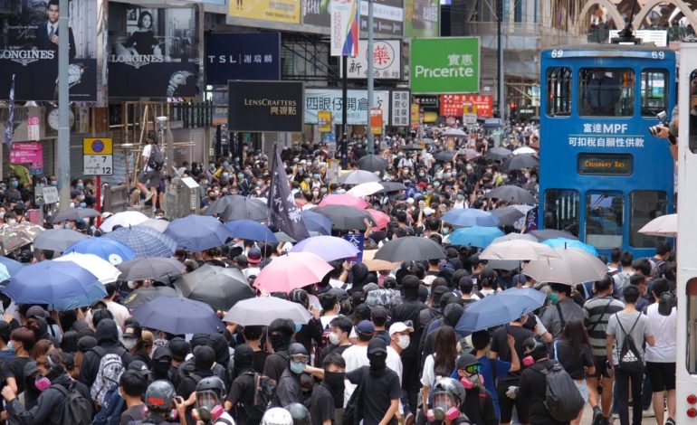 Hong Kong ne peut continuer à bénéficier de privilèges commerciaux avec les Etats Unis, affirme Mike Pompeo