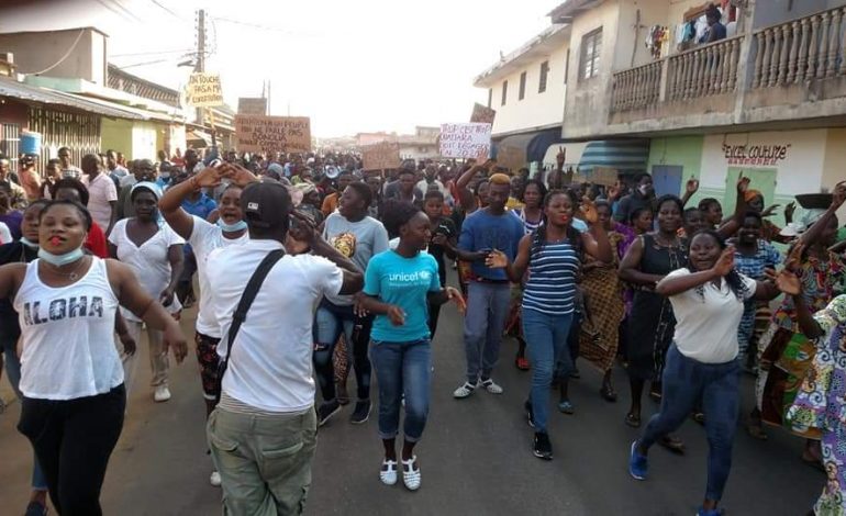 Violences et blocage politique en Côte d’Ivoire, malgré les appels au dialogue