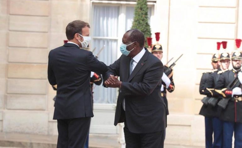 Echanges tendus entre Emmanuel Macron et Alassane Ouattara