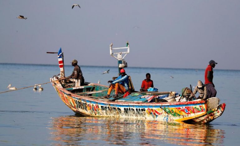 « La vague à l’âme, l’odyssée des pêcheurs sénégalais en Bretagne »