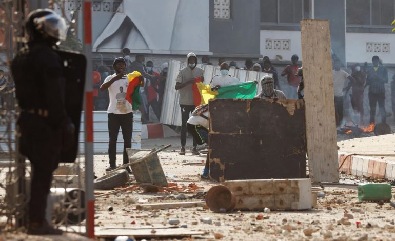 Quatre morts ces derniers jours au Sénégal, des scènes de guérilla urbaine partout à Dakar