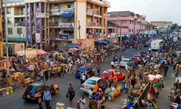 Le Ghana asphyxié par les déchets textiles