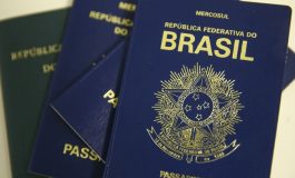 Jair Bolsonaro va remettre son passeport à la police pour une enquête sur des soupçons de "tentative de coup d'Etat"