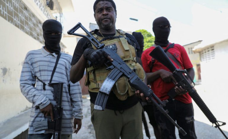 L’État d’urgence prolongé d’un mois à Port-au-Prince, face à la violence des gangs