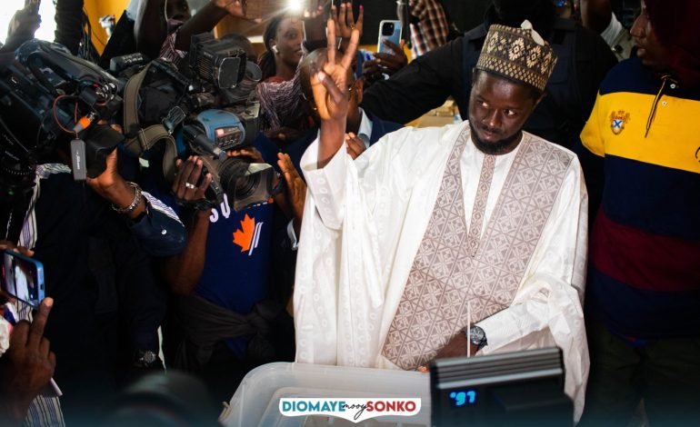 En prison il y a dix jours, Bassirou Diomaye Faye élu 5e président de la République du Sénégal