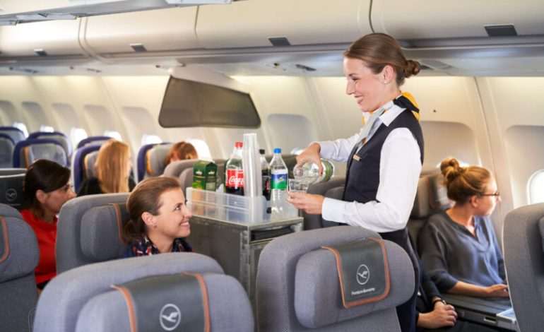 Lufthansa teste le retour de l’offre gratuite de certaines boissons sur les vols court et moyen-courriers en classe économique