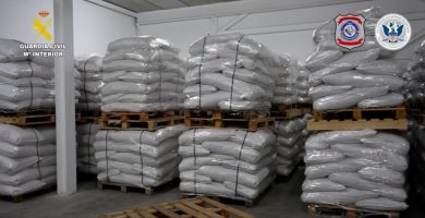 Quatre tonnes de cocaïne dissimulées dans des sacs de riz saisies dans le port de Barcelone