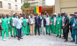 Bassirou Diomaye Faye rend visite aux athlètes sénégalais au village olympique des Jeux de Paris 2024
