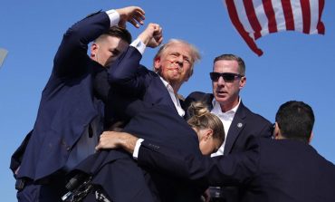 Donald Trump évacué après des coups de feu lors d'un meeting de campagne en Pennsylvanie
